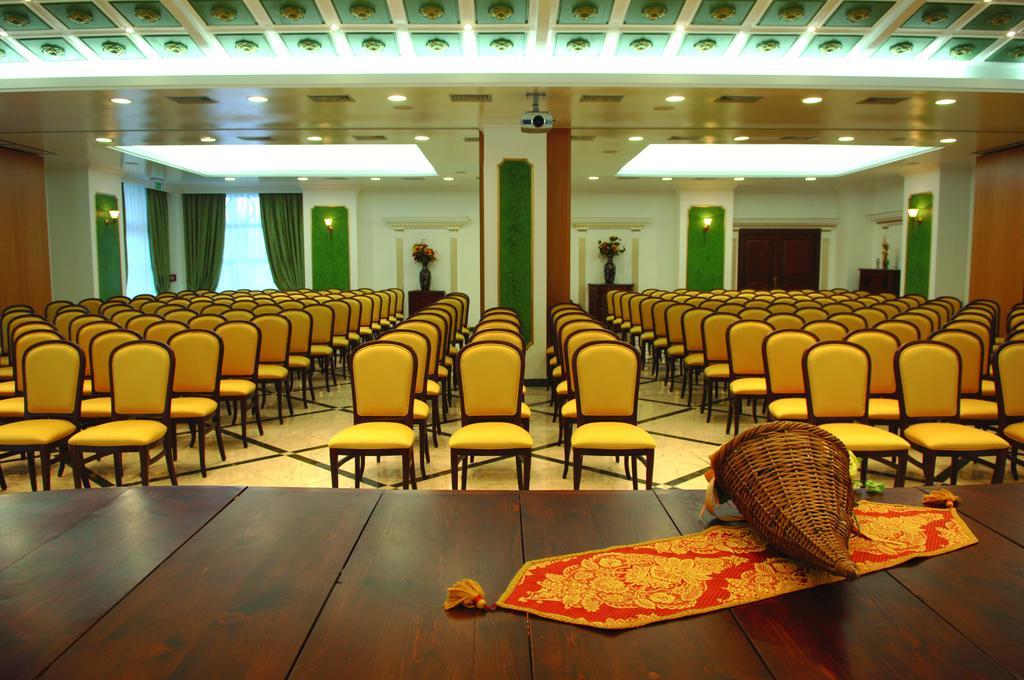 Hotel Villaggio Club Altalia Residence Brancaleone Екстериор снимка