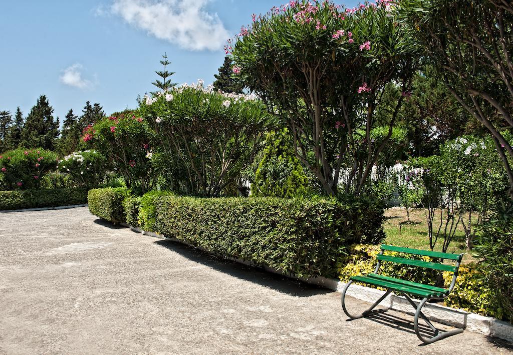 Hotel Villaggio Club Altalia Residence Brancaleone Екстериор снимка